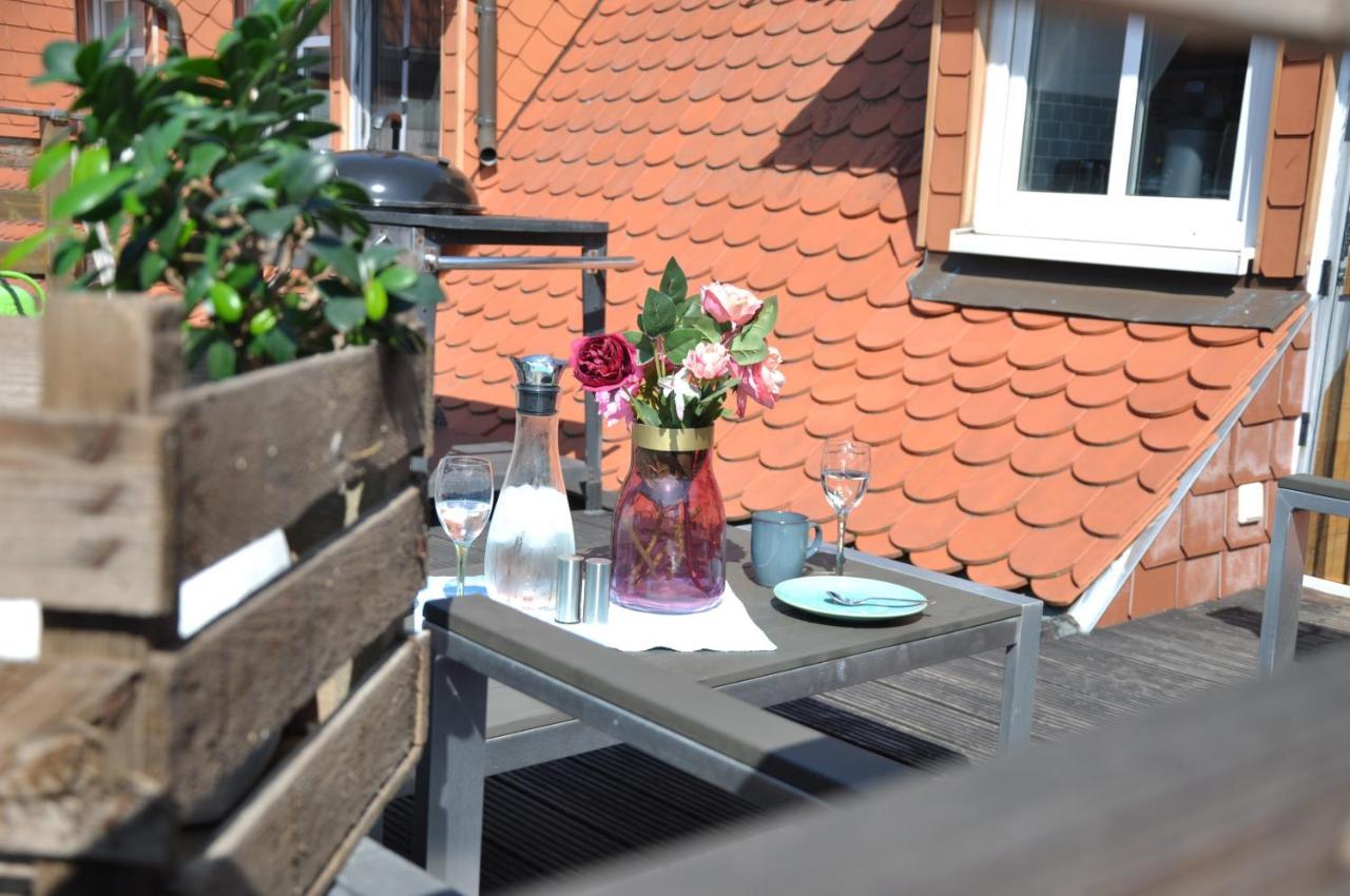 Gemütliche Dachwohnung mit oder ohne Dampfsauna mit Dachterrasse nebeneinander Wolmirstedt Exterior foto
